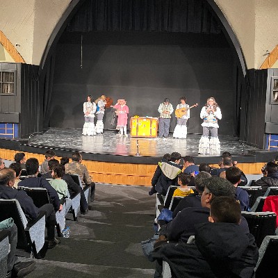 اردوی پدر و پسری نئاتر دوره گردها